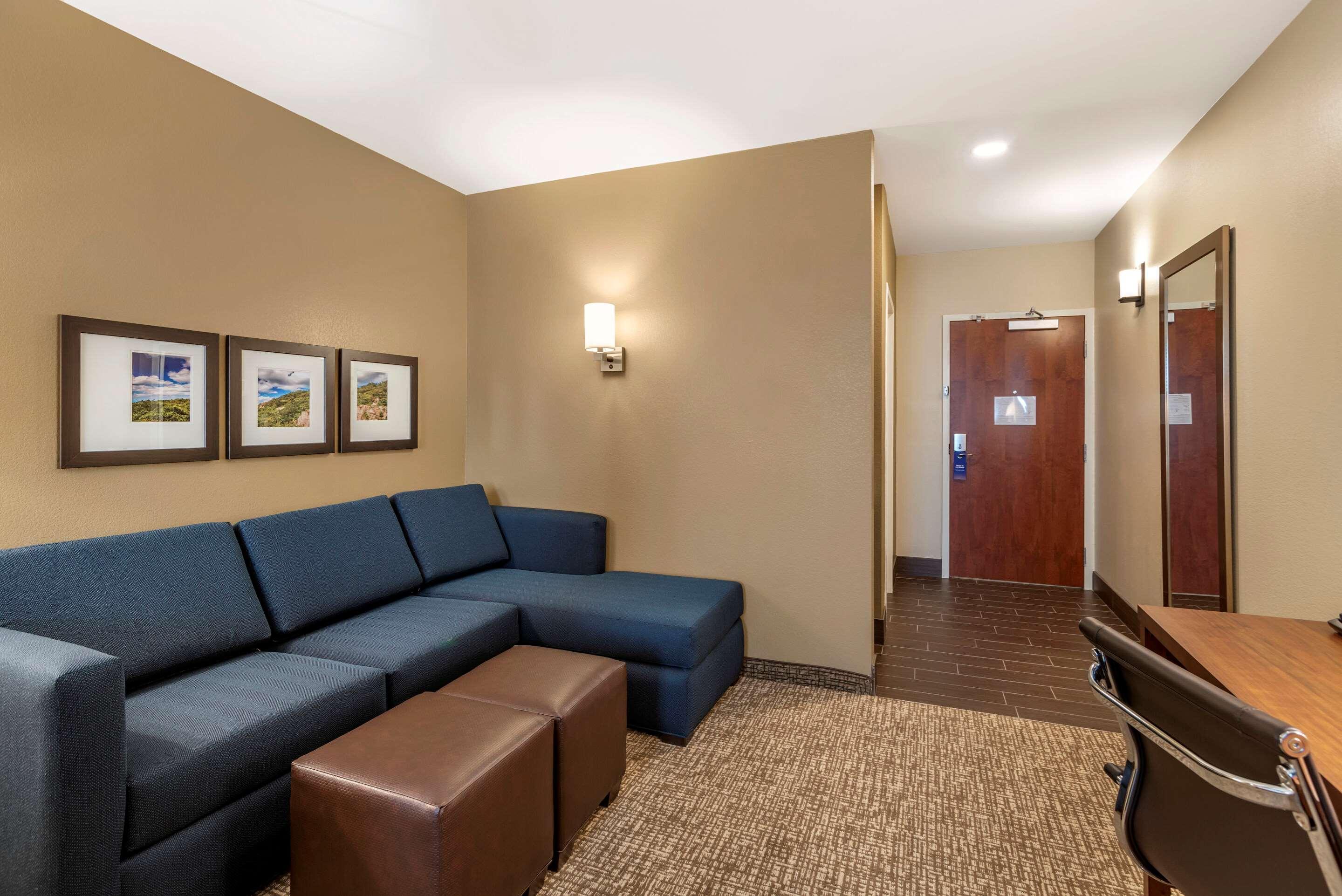 Comfort Inn & Suites Winchester Bagian luar foto